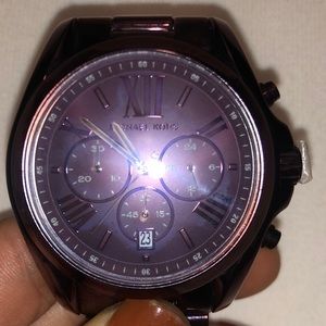 Brand new Michael kors watch, never worn. original price 275, selling for 200$